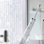 哪些品牌的电动牙刷值得入手，电动牙刷十大品牌推荐